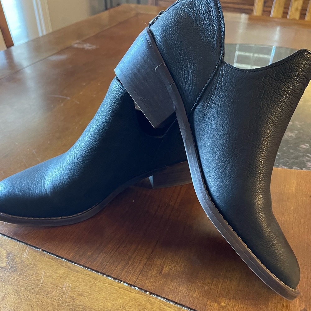 Lucky Brand Ankle Boots - size 6.5